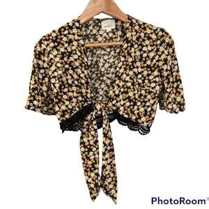 LOST + WANDER Womens Yellow and Black Daisy Tie Crop Print Top Size Small